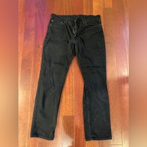 Mens black Levi’s jeans. W - 33, L -30.